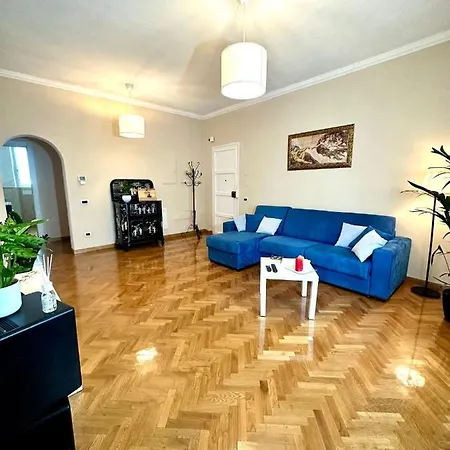 Lovely Free Parking Apartment
