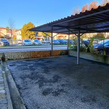 Lovely Free Parking Lucca